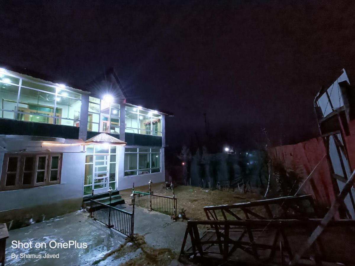 Hotel New Heaven Canal Srinagar  Ngoại thất bức ảnh