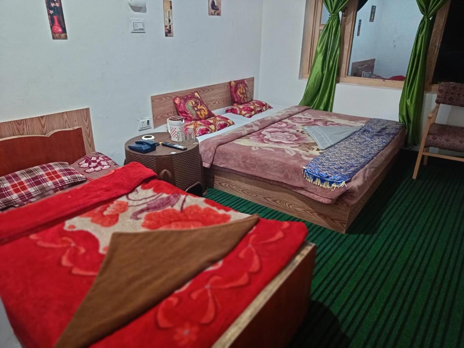 Hotel New Heaven Canal Srinagar  Ngoại thất bức ảnh