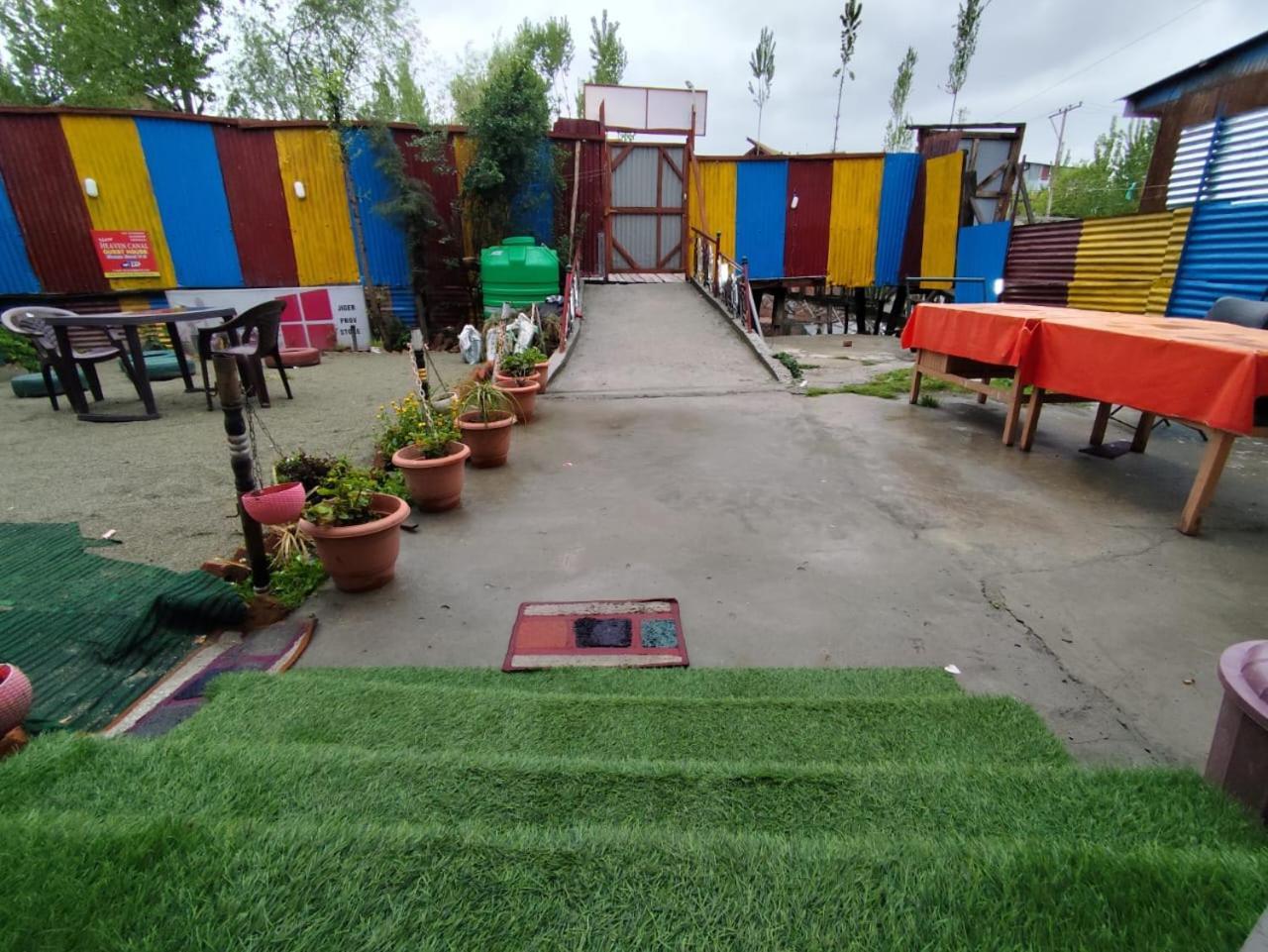 Hotel New Heaven Canal Srinagar  Ngoại thất bức ảnh