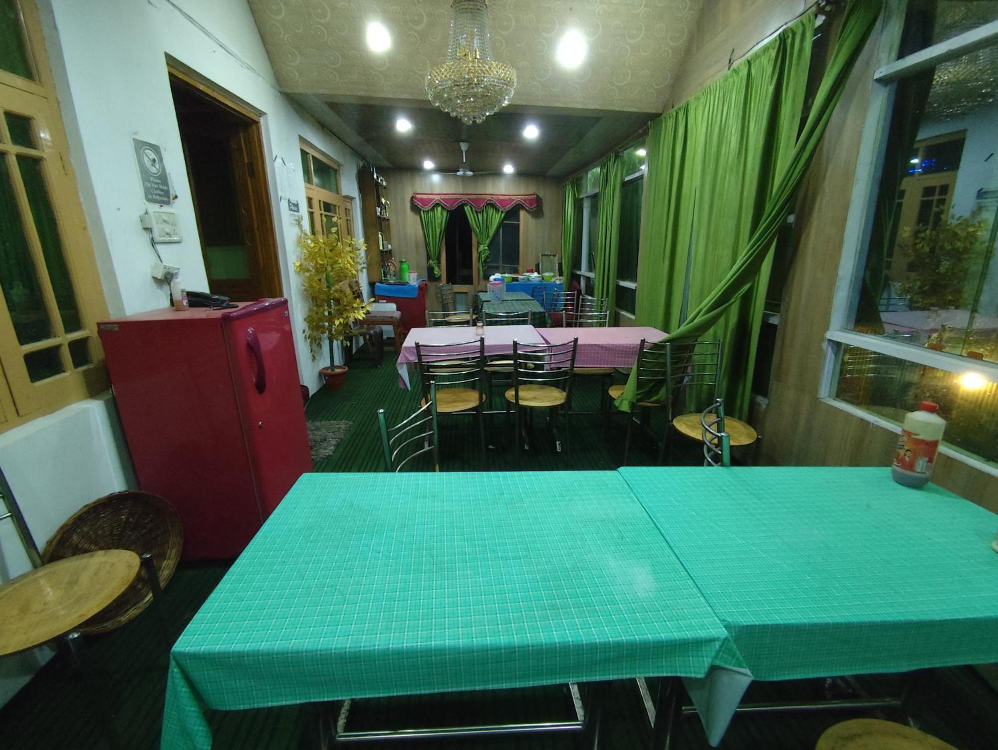 Hotel New Heaven Canal Srinagar  Ngoại thất bức ảnh