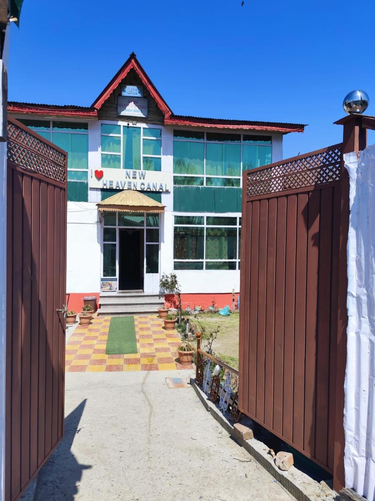 Hotel New Heaven Canal Srinagar  Ngoại thất bức ảnh